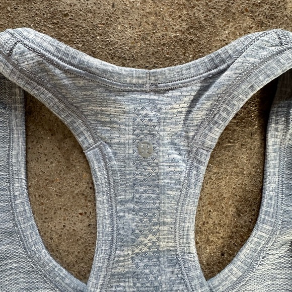 Lululemon Swiftly Tech Racerback Tank Top Heathered Blue Denim Size 4 - Picture 8 of 9